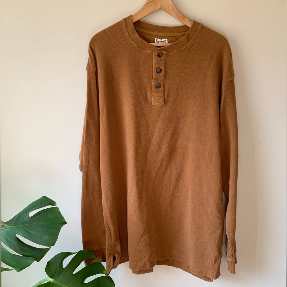 Duluth Trading Company thermal Henley mens long sleeve shirt